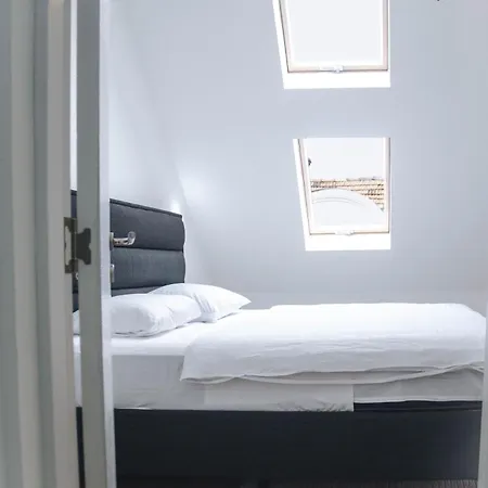 Engadin's Modern Apartman Szarajevó